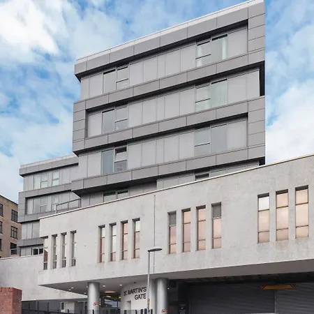 Charming Grand 2 Bedroom With Free Parking